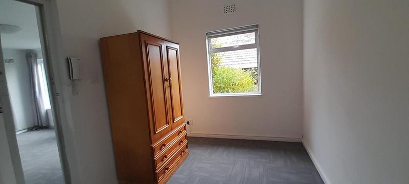 To Let 1 Bedroom Property for Rent in Rondebosch Western Cape